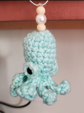 💎BUNDLE 4/$10💎 Handmade Octopus Keychain